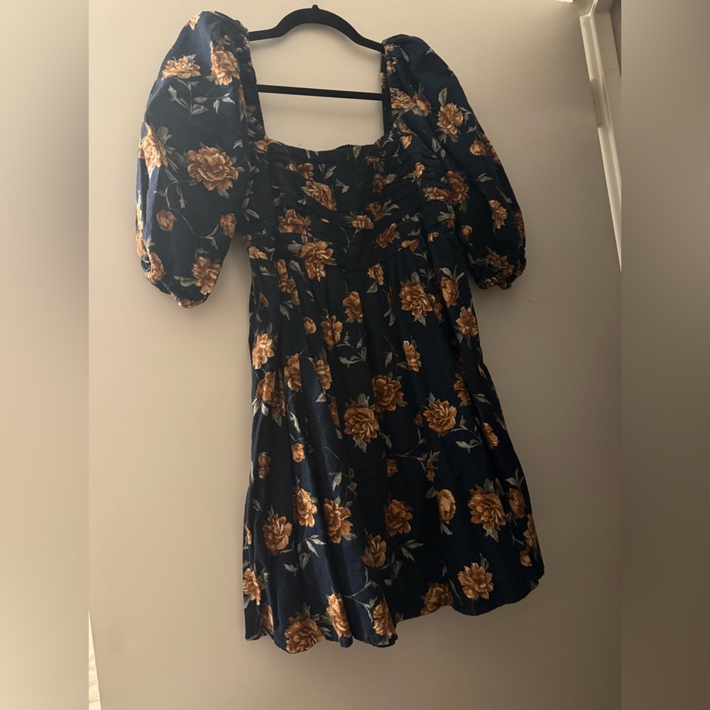 Abercrombie & Fitch Mini floral dress size L